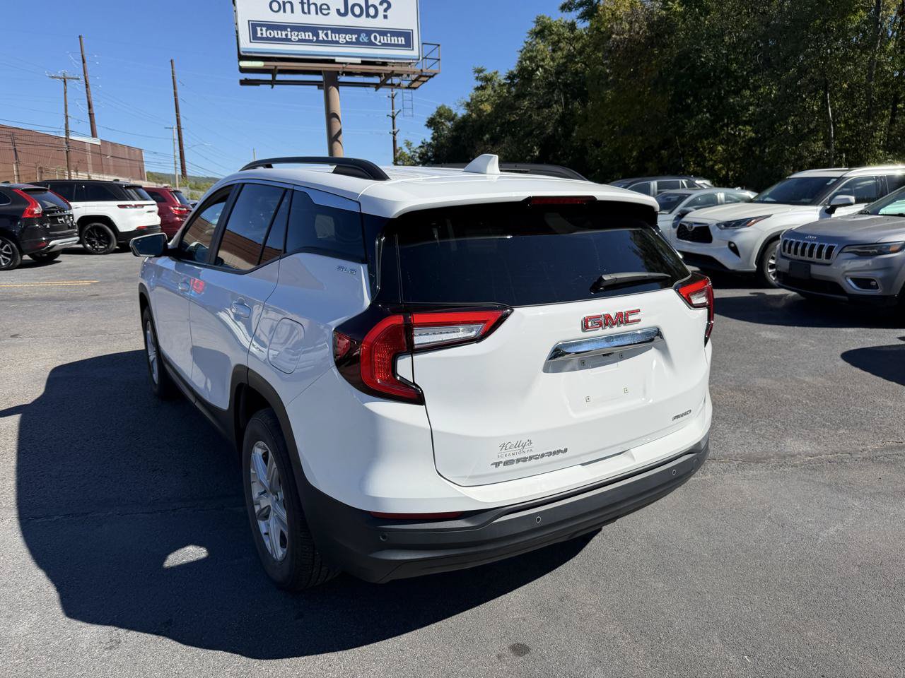 Used 2023 GMC Terrain SLE w/ Driver Convenience Package AWD/4WD image 7