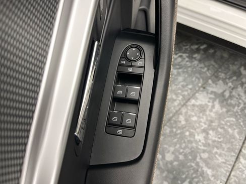 Certified 2025 MAZDA CX-90 Plug-In Hybrid w/ Premium Plus image 8