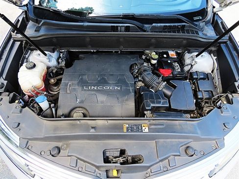 Used 2017 Lincoln MKX Premiere FWD image 35
