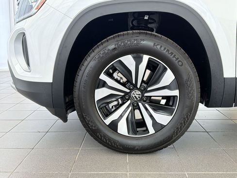 New 2026 Volkswagen Atlas SE FWD image 12