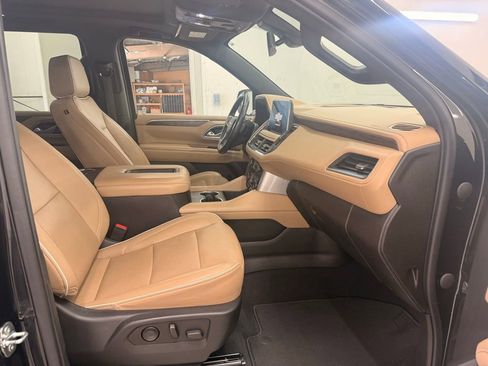 Used 2021 Chevrolet Tahoe Premier AWD/4WD image 7