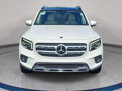 Certified 2022 Mercedes-Benz GLB 250 4MATIC image 2