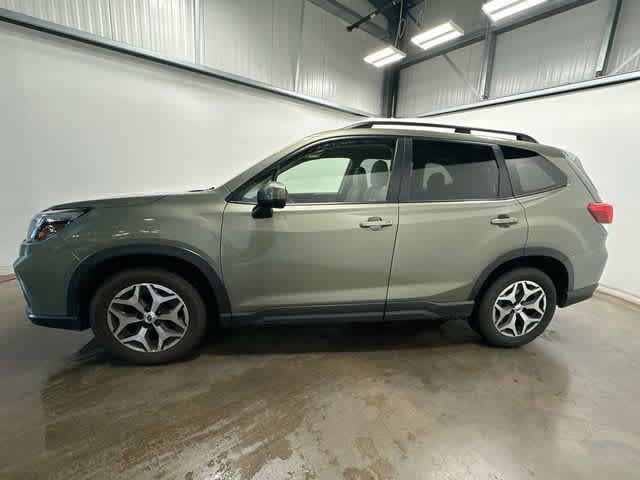 Used 2019 Subaru Forester Premium w/ All-Weather Package AWD/4WD image 2