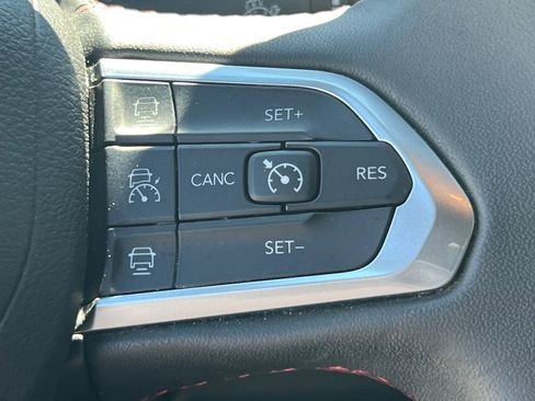 Used 2024 Jeep Compass Trailhawk image 25