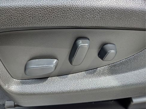 Used 2019 Chevrolet Tahoe Premier AWD/4WD image 16