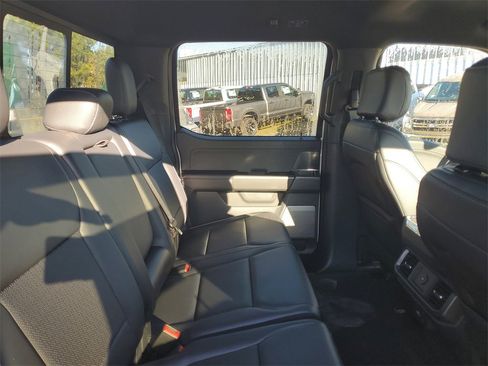 New 2025 Ford F150 Lariat w/ Equipment Group 501A Mid image 29