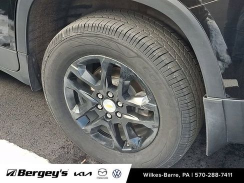 Used 2020 Chevrolet Traverse LT w/ LPO, Floor Liner Package image 9