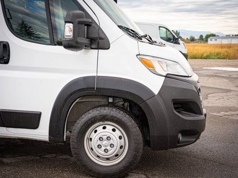 Used 2023 RAM ProMaster 2500 w/ Convenience Group image 5