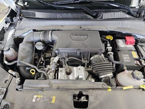 Used 2025 Jeep Compass Limited image 17