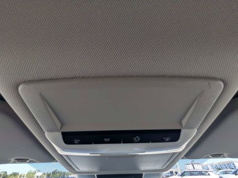 Used 2023 Nissan Rogue S AWD/4WD image 22