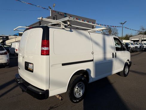 Used 2021 Chevrolet Express 2500 w/ Driver Convenience Package image 7