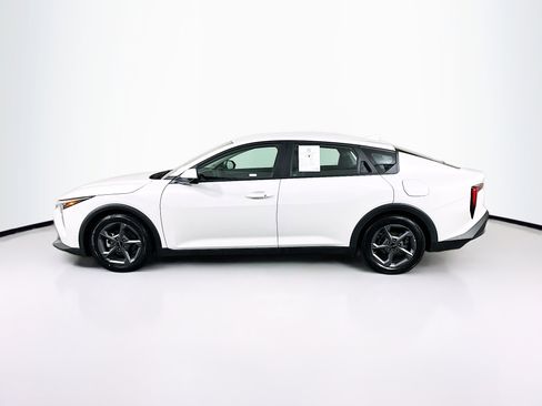 Used 2025 Kia K4 LXS FWD image 4