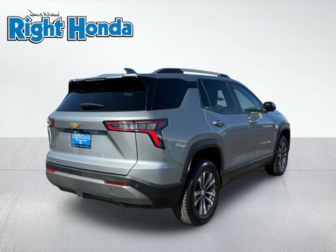 Used 2025 Chevrolet Equinox LT w/ Convenience Package II AWD/4WD image 8