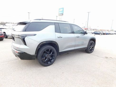 New 2026 Chevrolet Traverse RS w/ LPO, Floor Liner Package image 3