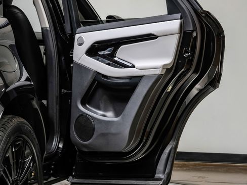 Used 2024 Land Rover Range Rover Evoque Dynamic SE image 48