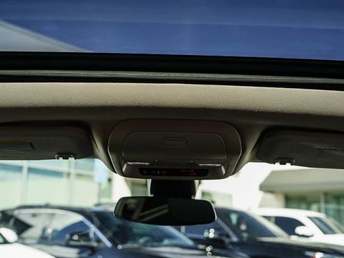 Used 2019 Cadillac XT5 Premium Luxury image 11