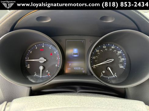 Used 2018 Toyota C-HR XLE FWD image 19