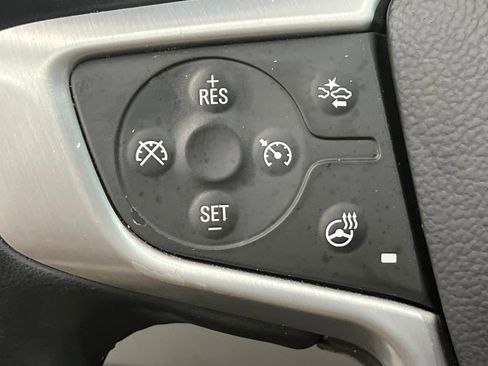 Used 2024 GMC Terrain SLT image 41