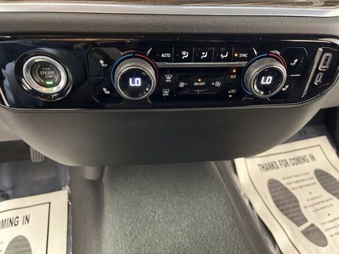 Used 2022 Chevrolet Silverado 1500 LT AWD/4WD image 22