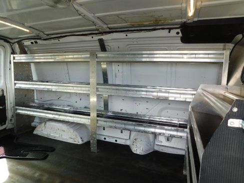 Used 2011 Ford E-250 and Econoline 250 RWD image 12