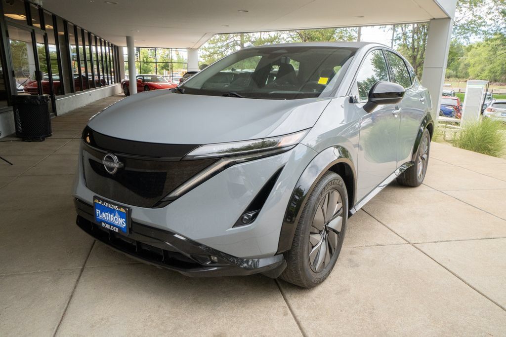 Used 2024 Nissan Ariya AWD image 3