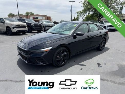 Used 2026 Hyundai Elantra Sport FWD image 3