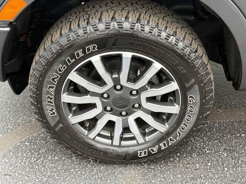 Used 2019 Ford Ranger Lariat w/ Equipment Group 501A Mid image 11