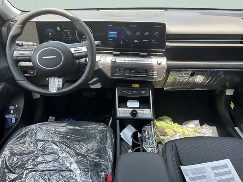 New 2027 Hyundai Kona Limited FWD image 18