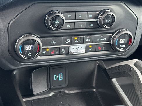 Used 2021 Ford Bronco Outer Banks image 19