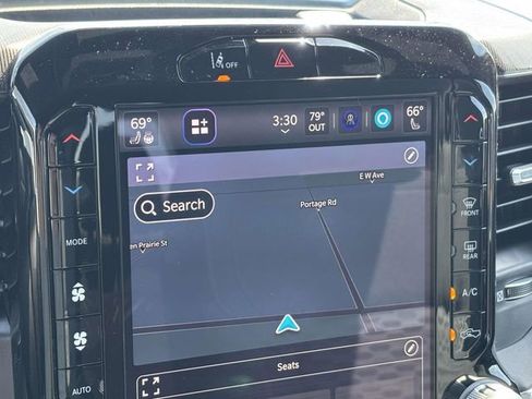 New 2026 RAM 1500 4x4 Crew Cab image 25