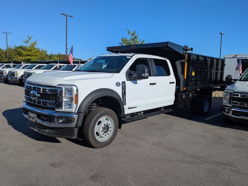 New 2025 Ford F550 4x4 Crew Cab image 6