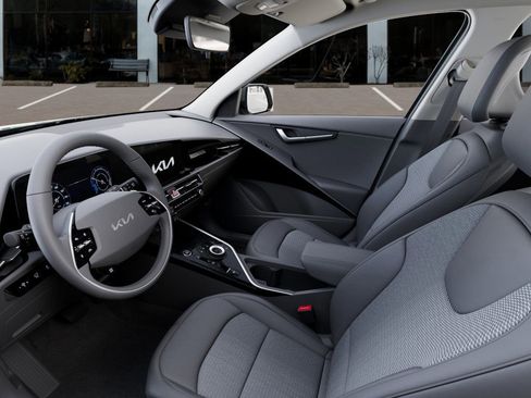 New 2025 Kia Niro Wind image 17