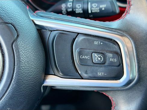Used 2018 Jeep Wrangler Unlimited Rubicon AWD/4WD image 17