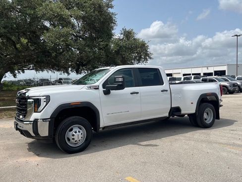 Used 2025 GMC Sierra 3500 Pro AWD/4WD image 1