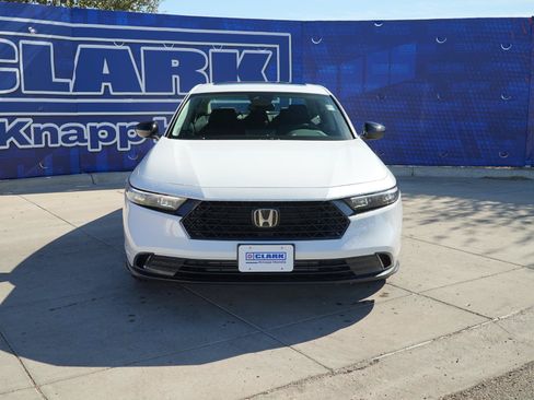 Used 2026 Honda Accord SE image 2