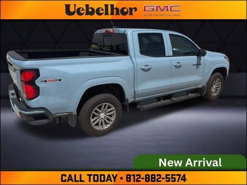 Used 2025 Chevrolet Colorado LT w/ LT Convenience Package image 12