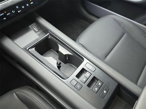 Certified 2025 Hyundai Ioniq 6 SEL image 25