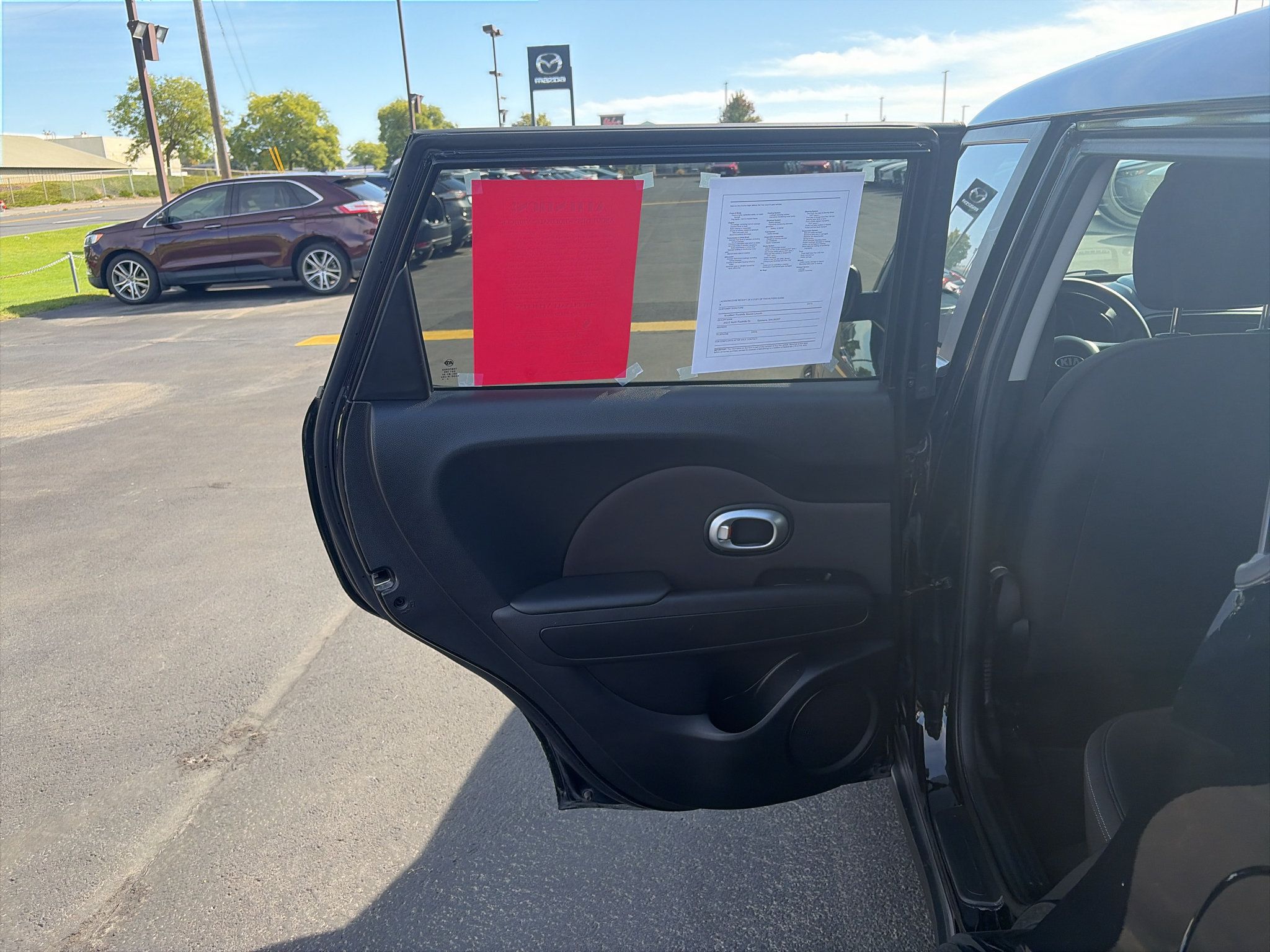 Used 2016 Kia Soul FWD image 12