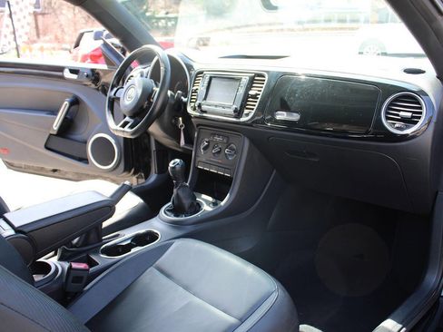 Used 2013 Volkswagen Beetle 2.5 FWD image 31