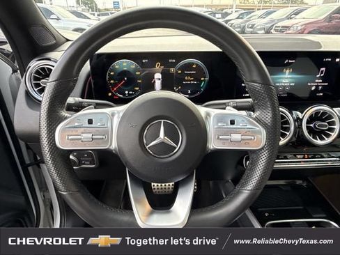 Used 2022 Mercedes-Benz GLB 250 image 13