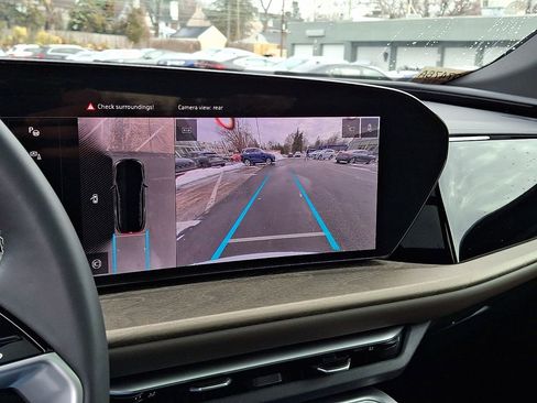 Certified 2025 Audi Q5 2.0T Premium Plus image 18