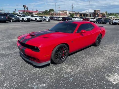 Used 2016 Dodge Challenger SRT Hellcat RWD image 5