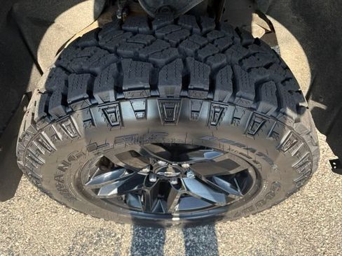 Used 2021 Chevrolet Silverado 1500 LT Trail Boss w/ Convenience Package II AWD/4WD image 21