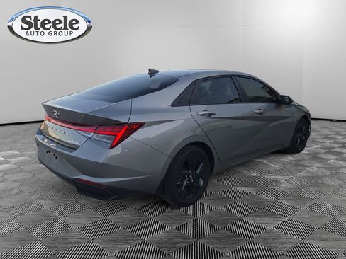 Used 2023 Hyundai Elantra Blue image 5