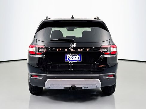 New 2026 Honda Pilot TrailSport image 6