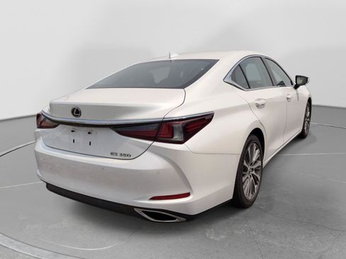 Used 2019 Lexus ES 350 w/ Accessory Package FWD image 3