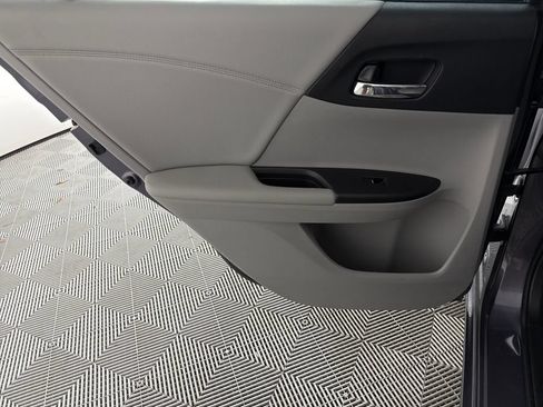 Used 2015 Honda Accord EX-L image 11