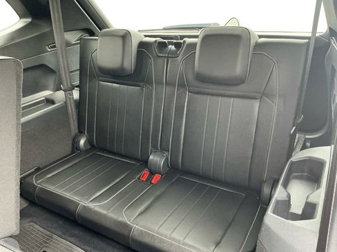 Used 2022 Volkswagen Tiguan SE R-Line FWD image 21