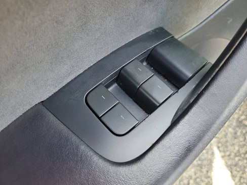 Used 2023 Tesla Model 3 Standard Range RWD image 13