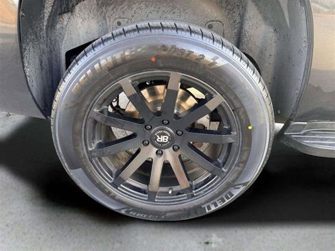 Used 2011 GMC Yukon SLT image 8